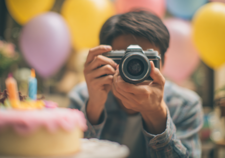 Россиянина арестовали за фото торта: что с ним было не так, детали