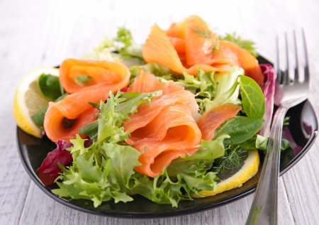 Малосольная семга у вас в холодильнике: готовится сама, пока вы спите