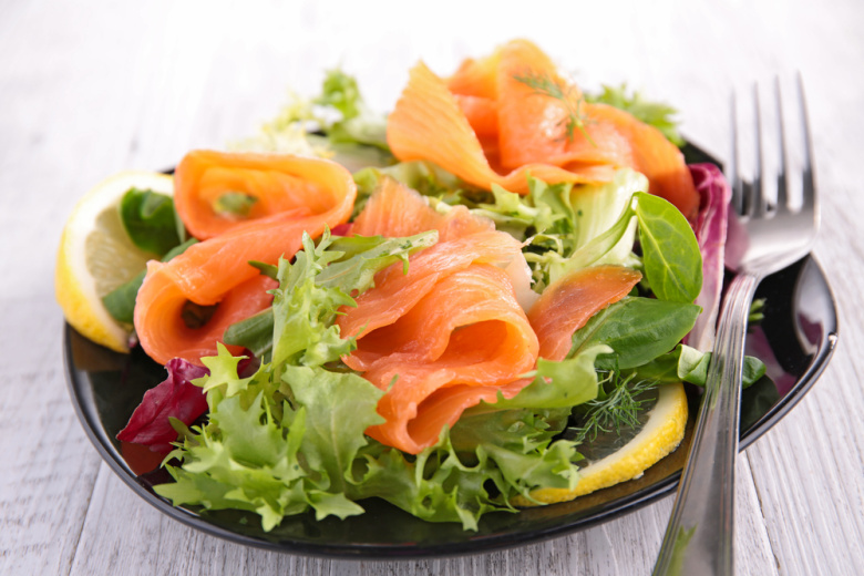 Малосольная семга у вас в холодильнике: готовится сама, пока вы спите