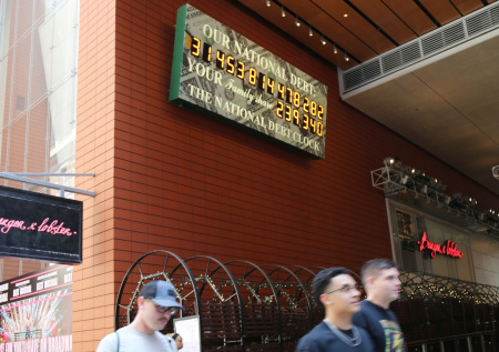 Госдолг США вновь подскочит на колоссальную сумму