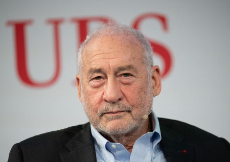 Нобелевский лауреат не оценил затею Трампа с пошлинами