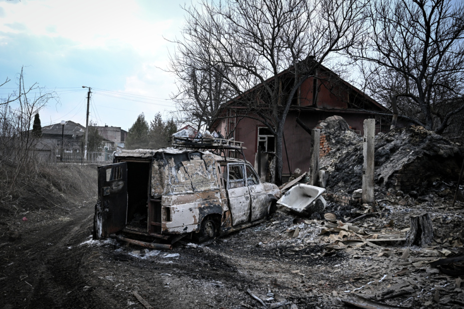 Уничтоженный автомобиль в Судже