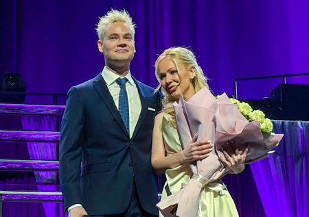 «Мы расписались»: SHAMAN и Мизулина связали себя узами брака