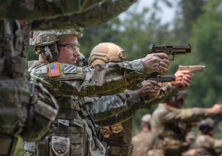 Названы три варианта военных мер США в отношении Венесуэлы