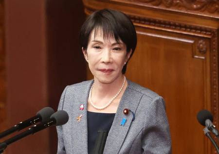 Новый премьер Японии провела первый разговор с Зеленским