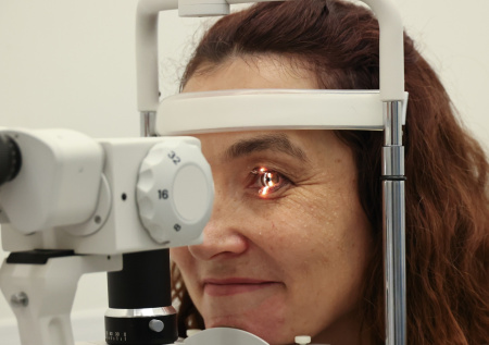 Врач ответил, могут ли люди ослепнуть после инцидента в кинотеатре Хакасии