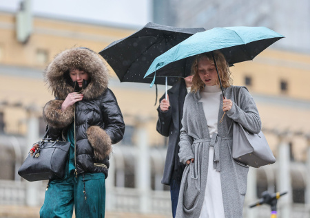 Обильные осадки и заморозки? Погода в Москве на этой неделе: чего ждать