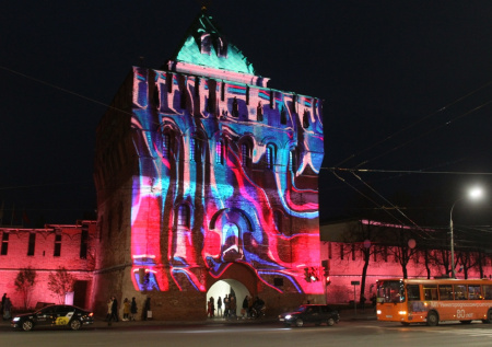 На башне Нижегородского кремля показали шоу в честь Дня народного единства