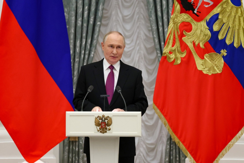 На церемонии награждения разработчиков крылатой ракеты «Буревестник» и беспилотного подводного аппарата «Посейдон»