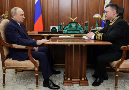 Путин встретился с председателем Верховного Суда Красновым