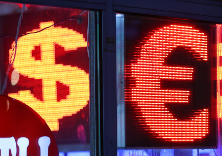 Эксперт рассказал, упадет ли курс доллара до 60 рублей в 2026 году