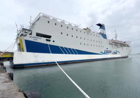 Паром из Трабзона не получил разрешения на вход в порт Сочи