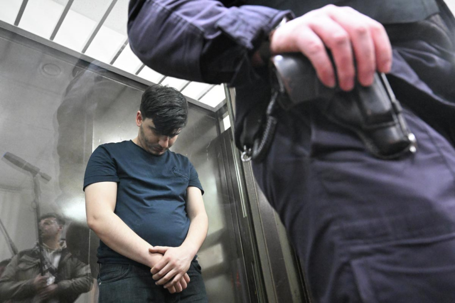 Шахин Аббасов, обвиняемый в убийстве москвича из-за замечания о парковке, в зале заседаний Замоскворецкого суда в Москве