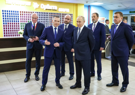 Путин выступил за усиление защиты персональных данных спортсменов