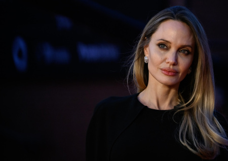 В Госдуме объяснили, зачем Анджелина Джоли приехала в Херсон