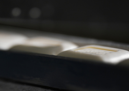 Мыло больше не раскиснет: хитрый способ сохранить брусок сухим с помощью обычной губки