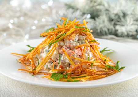 Не оливье и не шуба: теперь это хит новогоднего стола — готовим «Гнездо глухаря» с картофельной соломкой