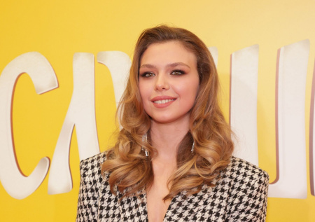 Смерть родителей, отъезд из РФ, мнение об СВО: как живет Таисия Вилкова