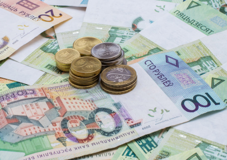 В РБ лучшему игроку футбольного матча вручили сертификат на мизерную сумму