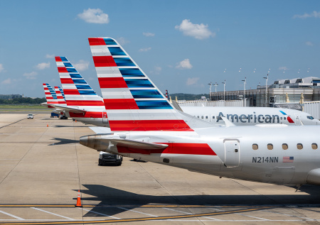 Около 700 рейсов отменили в американских аэропортах