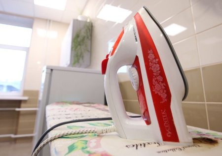 Утюг засверкает заново — проверенные способы удалить нагар с подошвы быстро и легко!