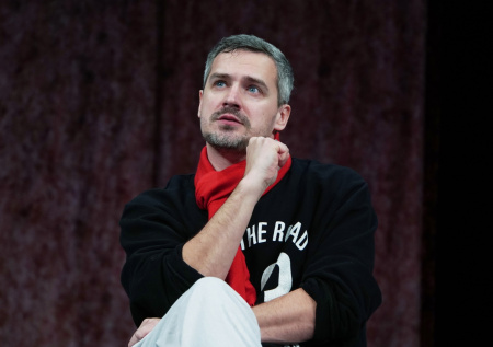 «Букины», слова о Москве, воспитание детей: как живет актер Павел Савинков