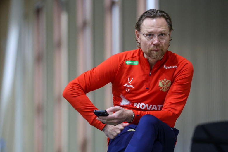 Валерий Карпин