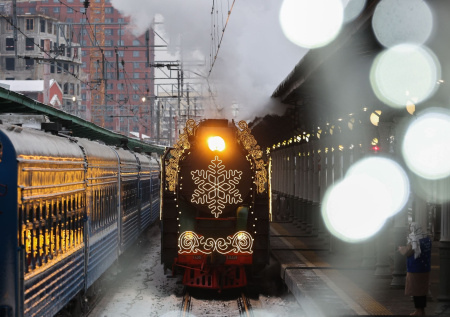 Появилось видео с поездом Деда Мороза в Москве перед новогодним туром