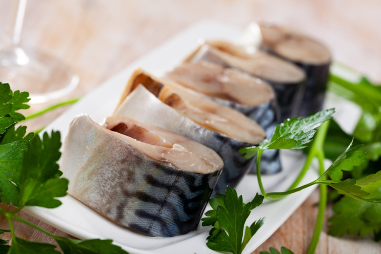 Простой рецепт маринованной скумбрии