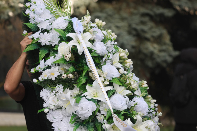 Церемония прощания с телеведущим Юрием Николаевым на Троекуровском кладбище в Москве