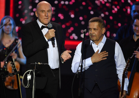 Расторгуев и Матвиенко первыми прислали венки на похороны Николаева