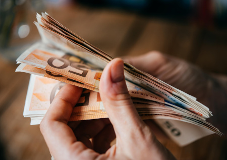 В Германии ожидают налоговый шок из-за роста минимальной зарплаты