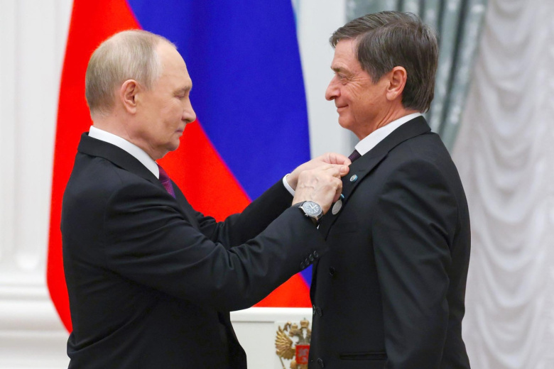 Медалью Пушкина награжден артист Государственного коммунального казенного предприятия «Государственный академический русский театр драмы имени М. Горького» Сергей Матвеев