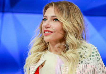 Запрет Киева, инвалидность, связь с Пугачевой: куда пропала Юлия Самойлова