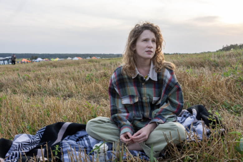 Монеточка (настоящее имя — Елизавета Гырдымова)