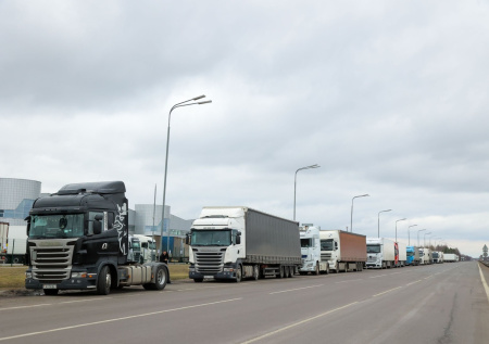 Россия пошла навстречу казахстанским дальнобойщикам