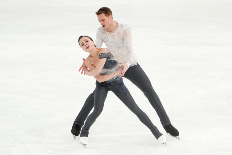 Александра Бойкова и Дмитрий Козловский на 2-м этапе Гран-при России по фигурному катанию в Красноярске