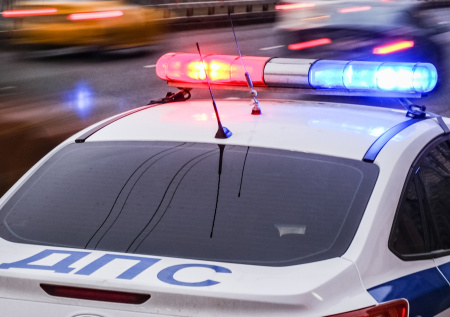 Бензовоз с тысячами литров топлива перевернулся рядом с Байкалом