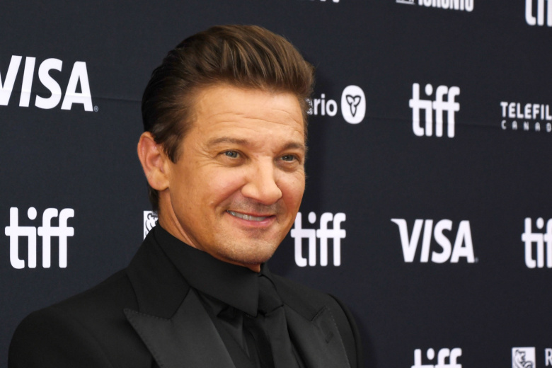 Джереми Реннер