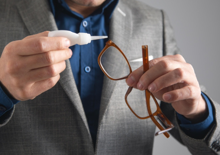 Аккуратно и быстро: как убрать следы суперклея за считаные секунды