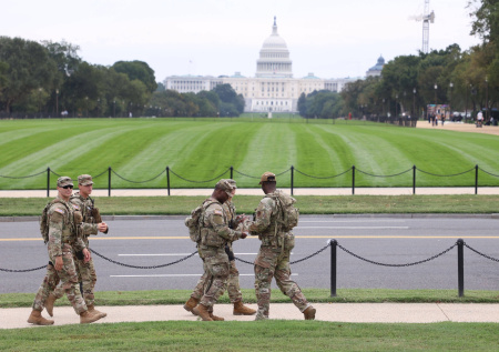 Нью-Йорк начал готовиться к «вторжению» войск Трампа