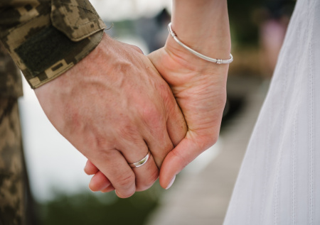 Для бойцов СВО предложили создать брачное агентство
