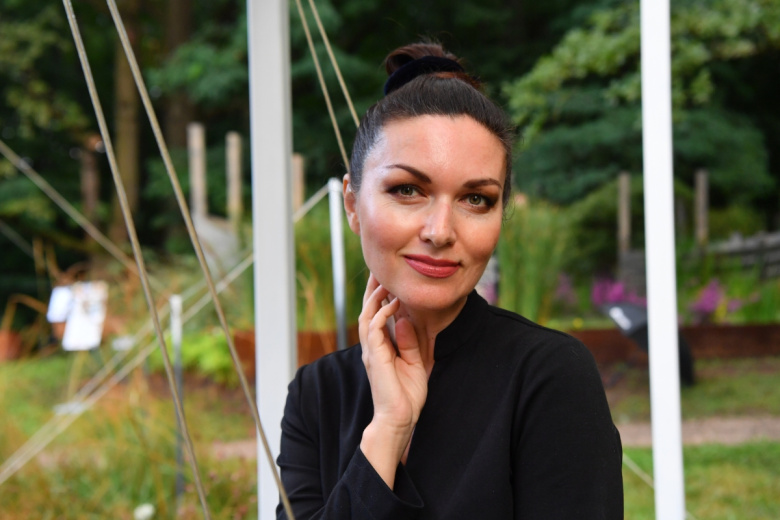 Актриса Юлия Такшина