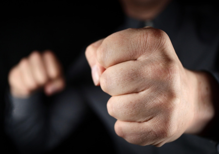 Появилось видео, как военкомы жестко подавили сопротивление граждан