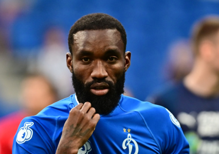 Футболист «Динамо» выдрал девушке волосы и выгнал из дома