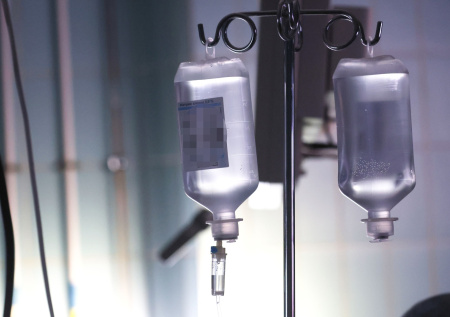 Девушке ампутировали кисти рук из-за гангрены после связывания колготками