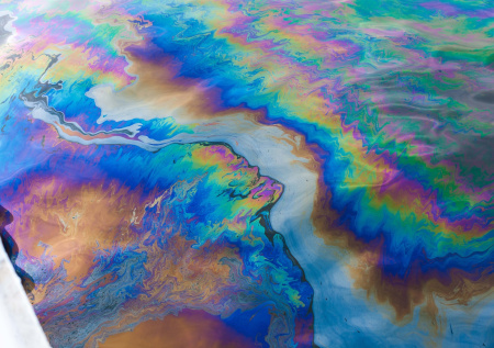 Норвежский десантный корабль устроил экологическую катастрофу