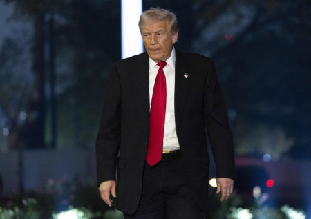 Трамп обратился к авиадиспетчерам США с требованиями и угрозами