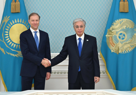 В Казахстане раскрыли, что обсудили Токаев и Мантуров в ходе встречи