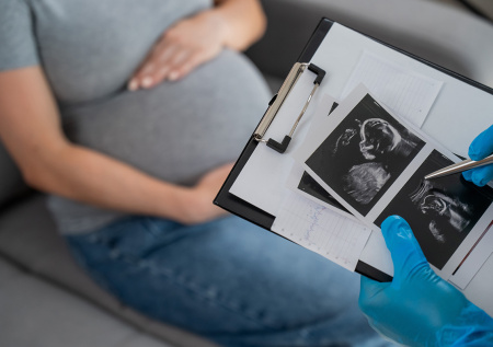 В Смоленской области нашли способ снизить число абортов